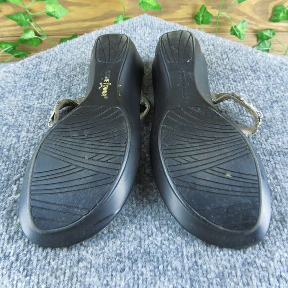 Minnetonka Women's 799931 Flip Flop Silver Leather Size 8M Gently Used 2025 - Picture 7 of 7